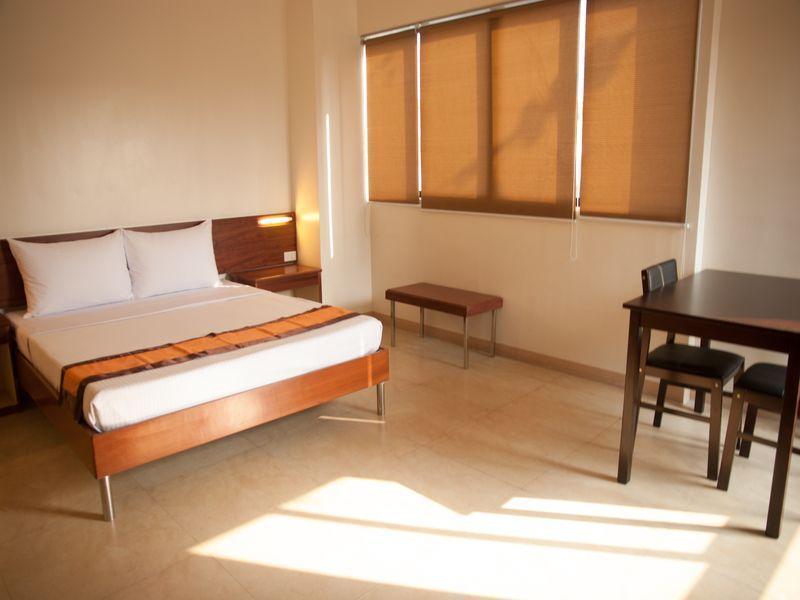 M Suites Hotel 마카티 외부 사진