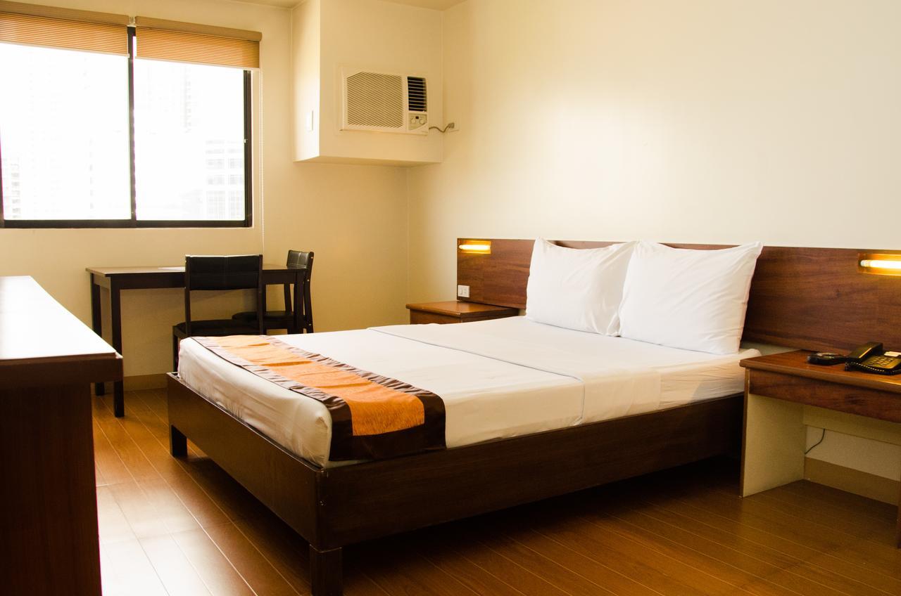 M Suites Hotel 마카티 외부 사진