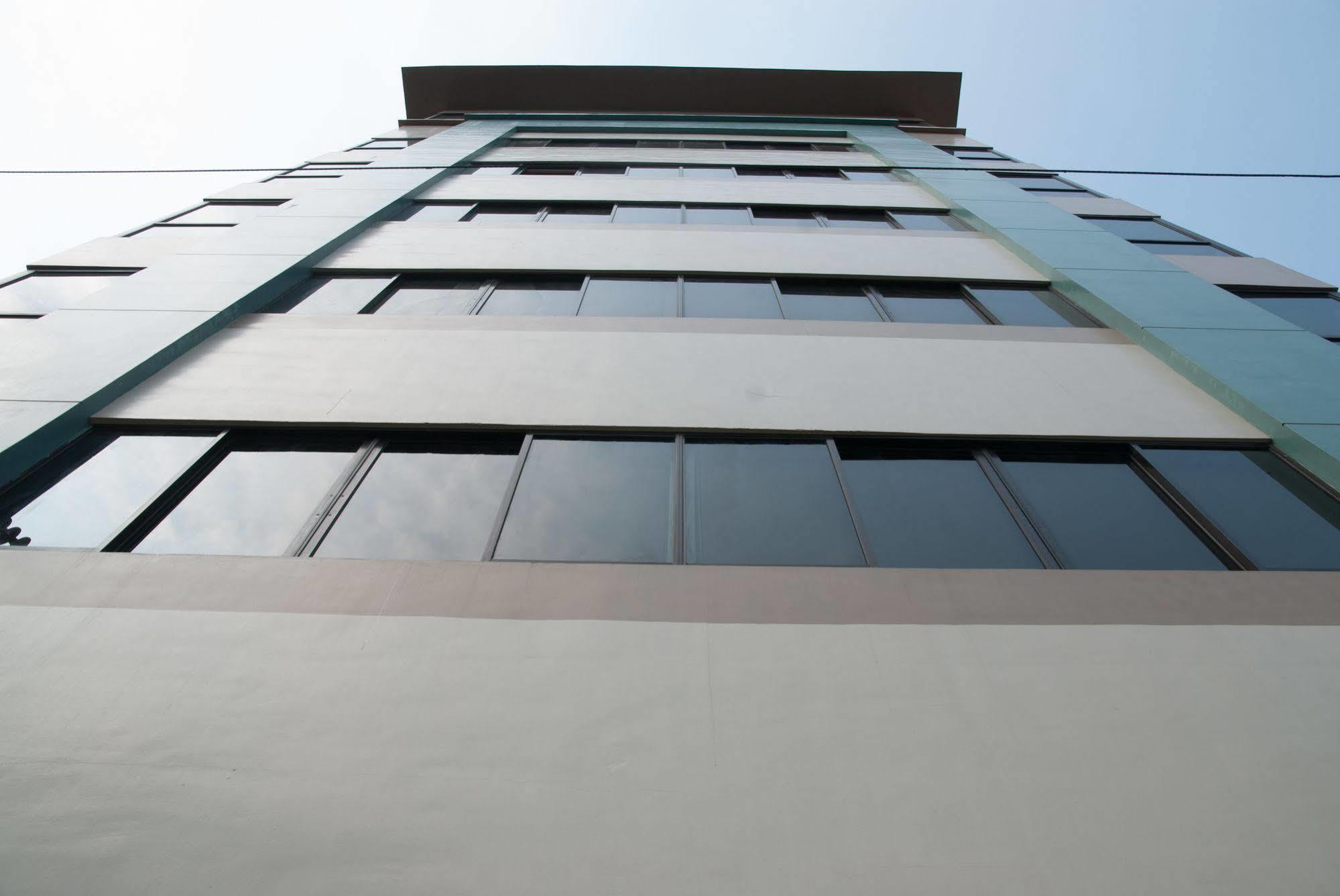 M Suites Hotel 마카티 외부 사진