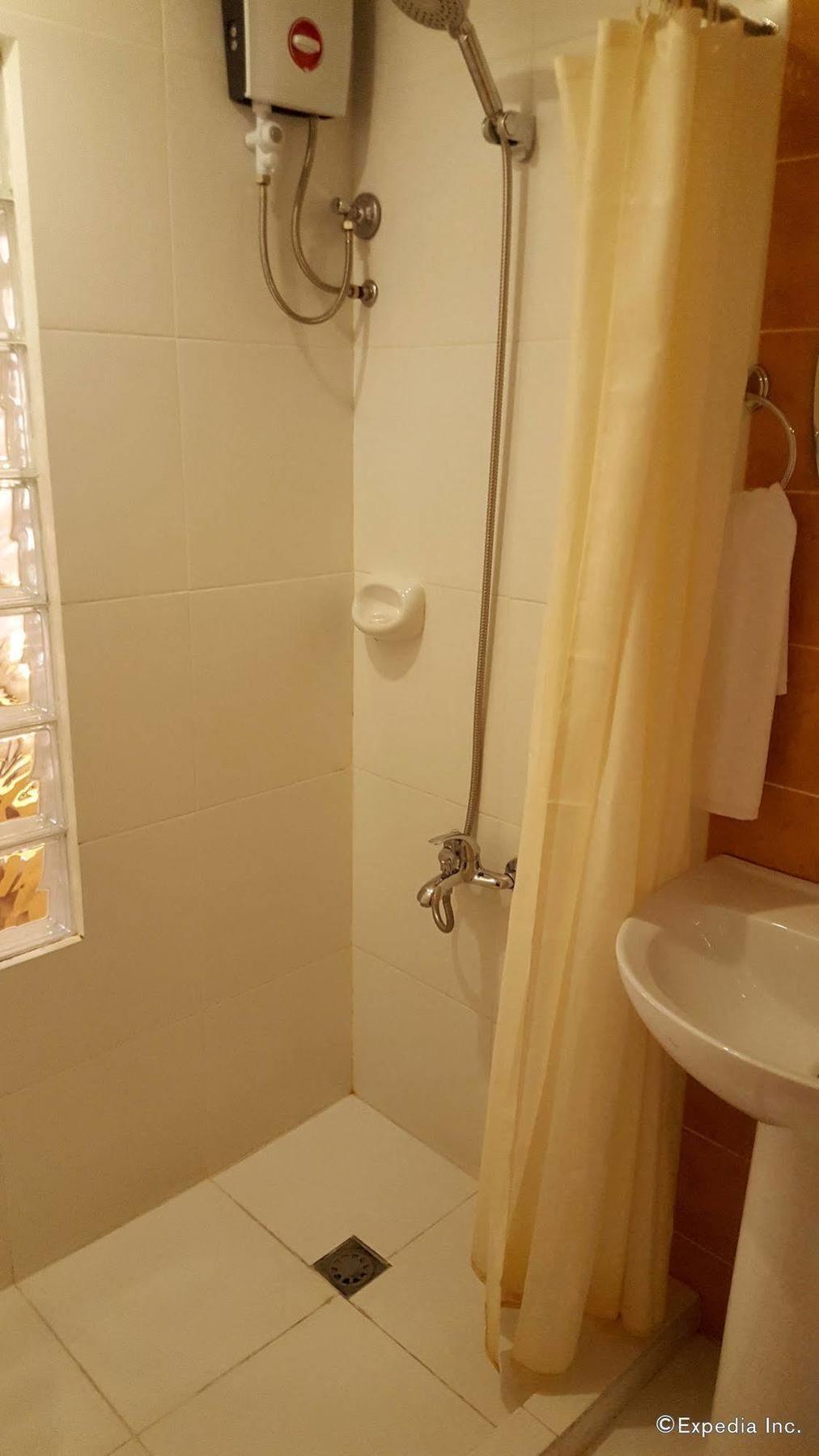 M Suites Hotel 마카티 외부 사진
