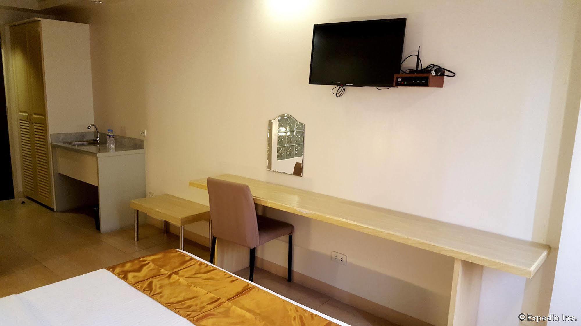 M Suites Hotel 마카티 외부 사진