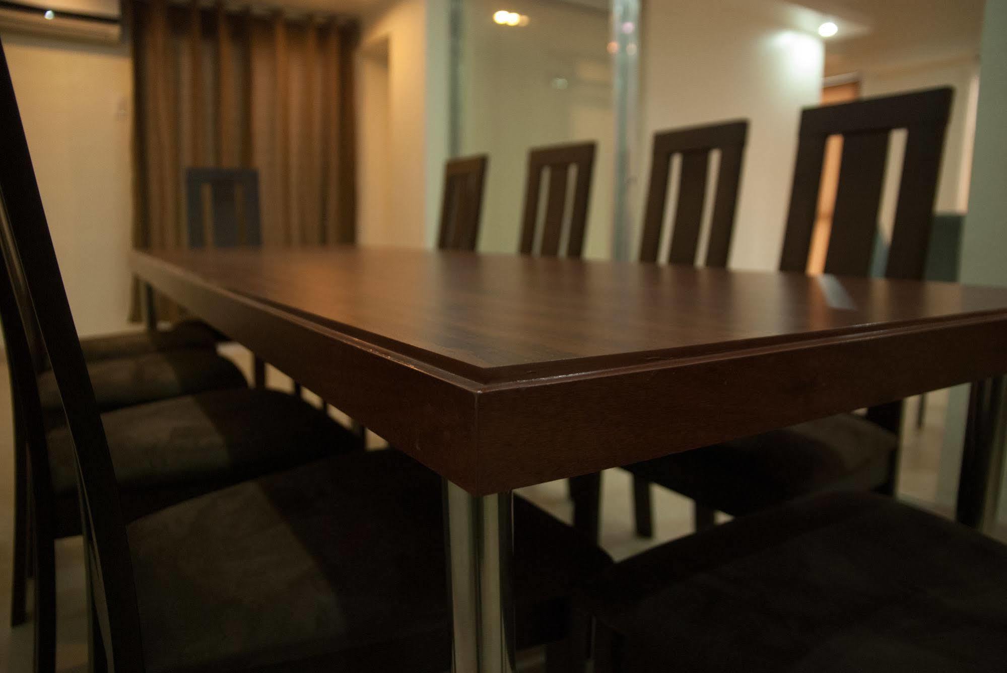 M Suites Hotel 마카티 외부 사진