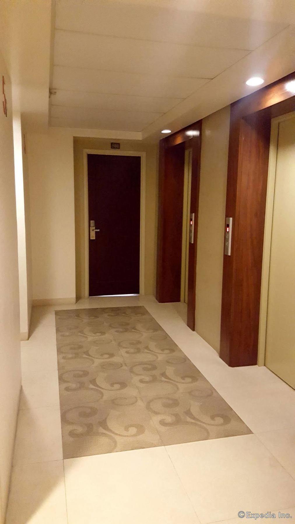 M Suites Hotel 마카티 외부 사진